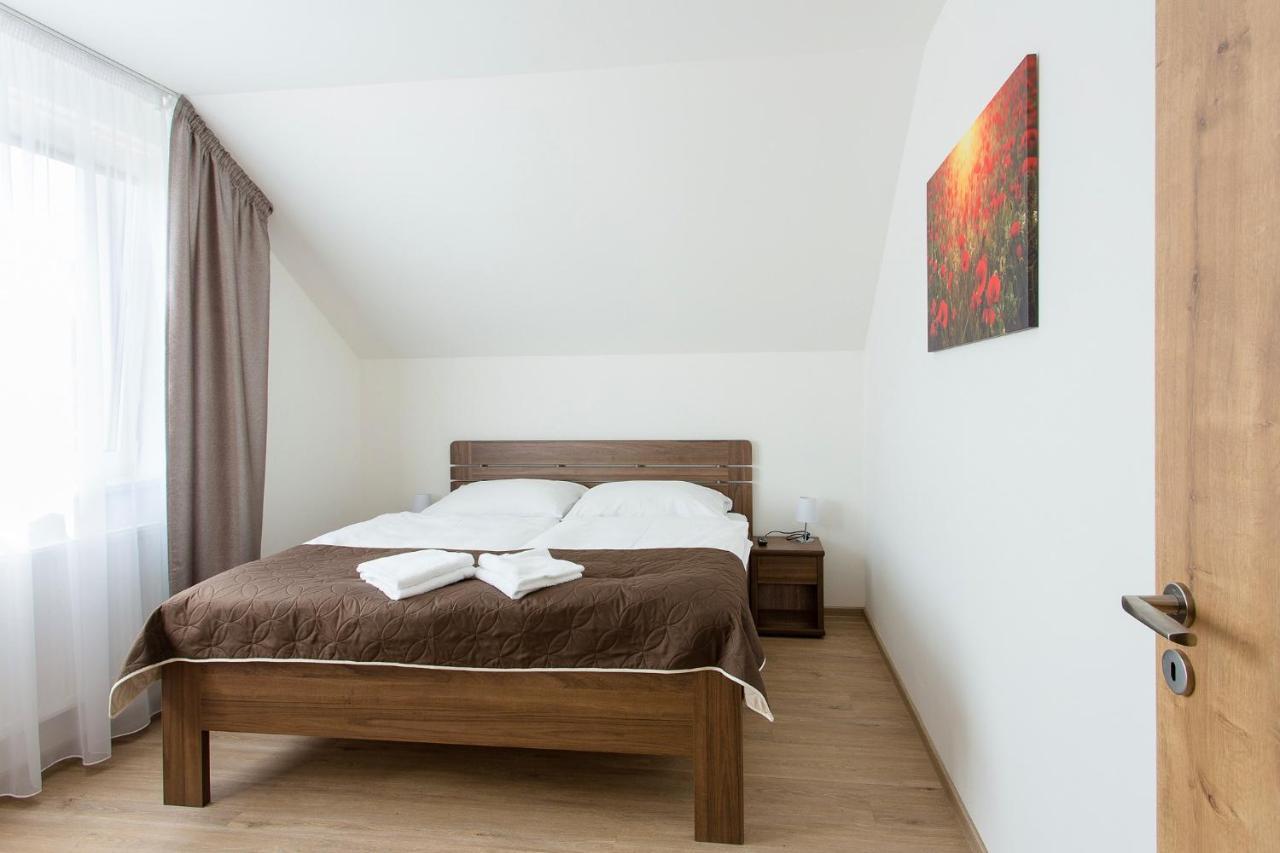 Penzion U Bustiku Sardice Extérieur photo
