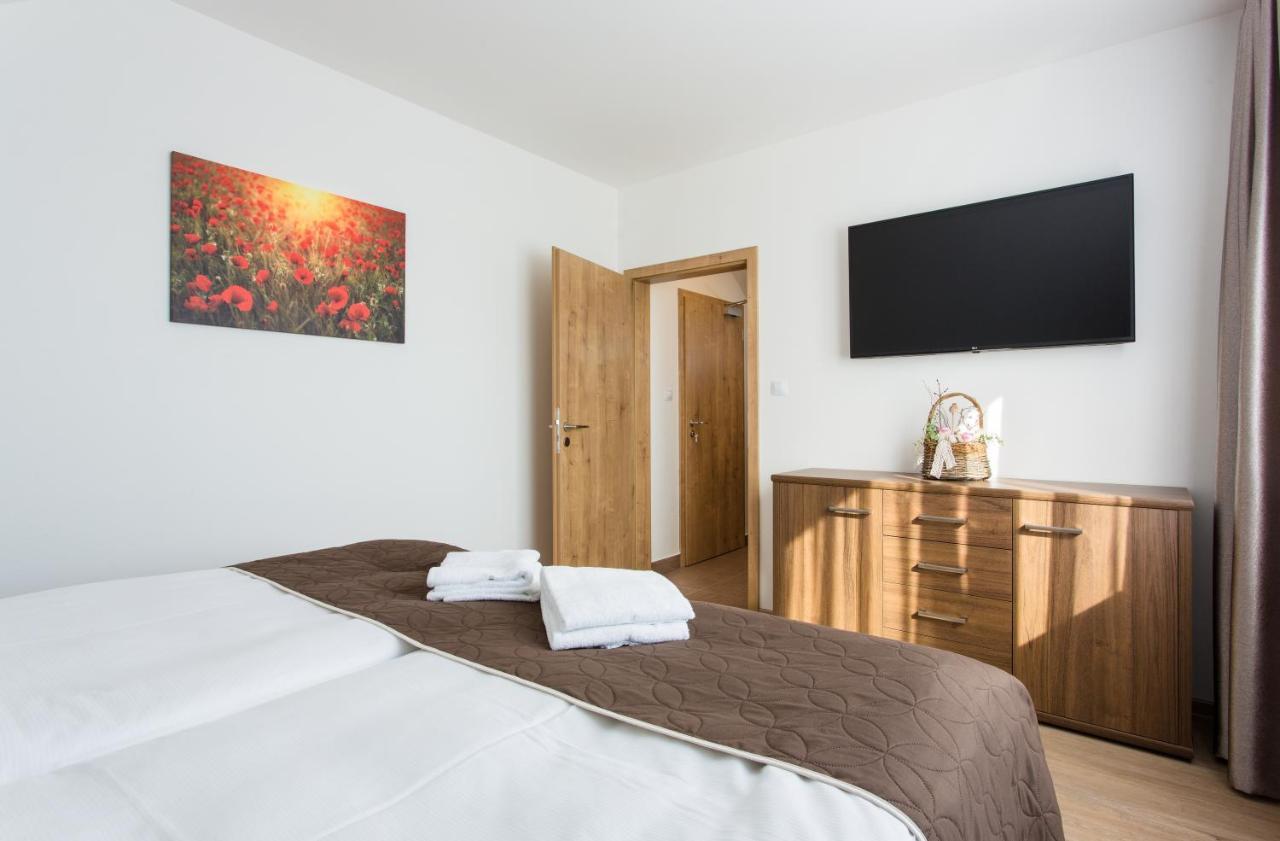 Penzion U Bustiku Sardice Extérieur photo