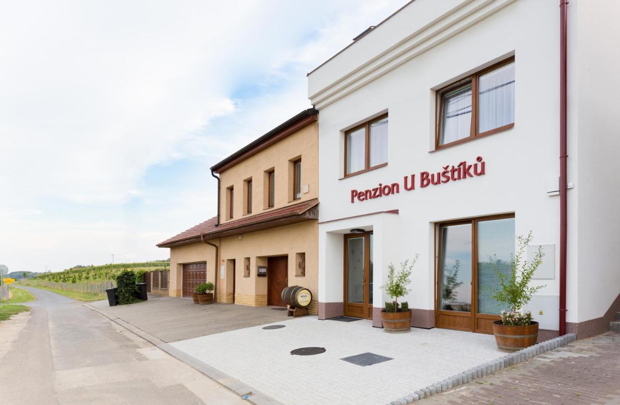 Penzion U Bustiku Sardice Extérieur photo