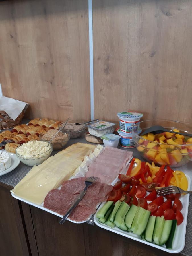 Penzion U Bustiku Sardice Extérieur photo