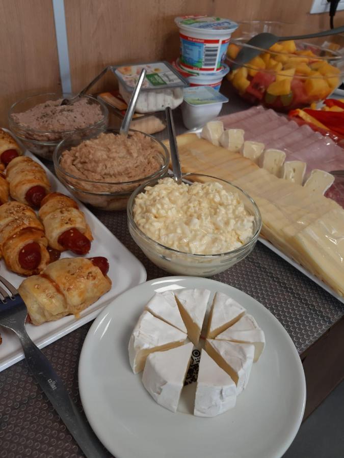 Penzion U Bustiku Sardice Extérieur photo